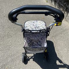 【リサイクルストアスターズ吉野店】【中古】シルバーカー　キュート・ミニＷ の画像