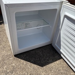 【ジャンク品】ワンドア冷凍庫の画像