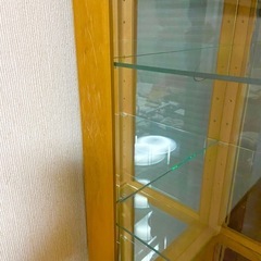 日本製！ダウンライト付きキュリオケース（飾り棚）の画像