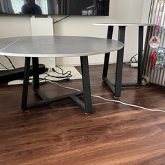 円型コーヒーテーブル