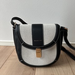 ショルダーバッグ