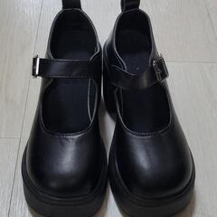 厚底パンプス　22.５センチ　黒色