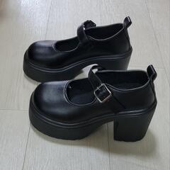 厚底パンプス　22.５センチ　黒色の画像