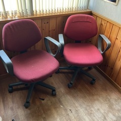 キャスター付きチェア　2脚