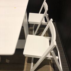 【展示品・未使用品】折りたたみダイニングテーブル バタフライテーブル チェア4脚付き 参考価格47990円💳自社配送時🌟代引き可💳※現金、クレジット、スマホ決済対応※【送料に設置込】の画像
