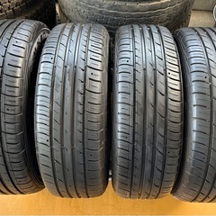 夏　タイヤ　215/60R17 溝80割以上　４本セット