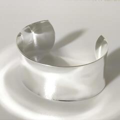 新品☆SILVER925大きめバングル