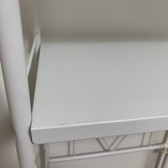シェルフユニット (メタル製の吊り下げ収納カゴ付き)の画像