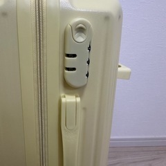 機内持ち込みキャリーバッグ　きいろの画像