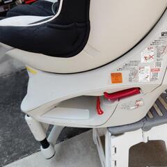 エールベベ　回転式チャイルドシートの画像