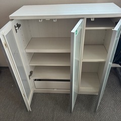 TV台と収納の画像