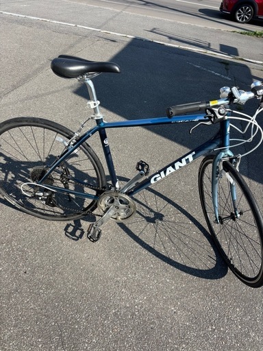 良品 GIANT ジャイアント クロスバイク ESCAPE R3 Mサイズ 24段変速 ブルートーン エスケープ