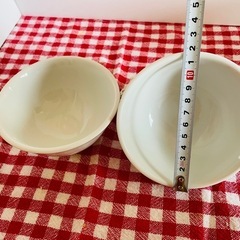 コップ、皿、お茶碗、5人分
の画像