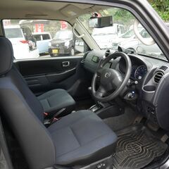 (6462) ２８万　H.22(2010)年　日産 キックス（軽） RX　AT　４WD　ナビ、TV付　グレー　走行138,077KMの画像