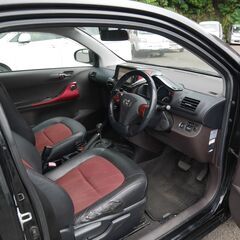 (6465) 38万　H.21(2009)年　トヨタ iQ 100G レザーパッケージ プラス　AT　ナビ付　黒　走行137,635KMの画像