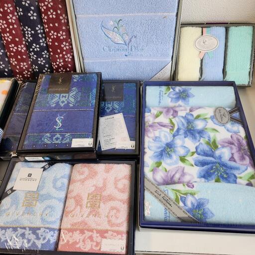 新品/イヴサンローラン/タオルハンカチ/正規品/未使用/YVES