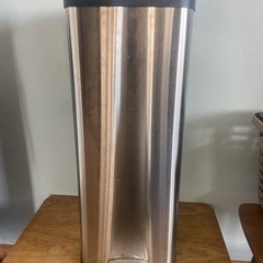 ゴミ箱　ペダル式開閉　ステンレス