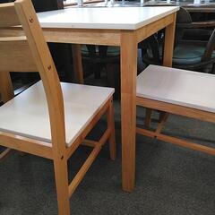 ２人掛けダイニングテーブルの画像