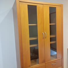 収納家具　食器棚の画像