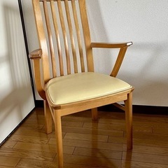 【5月25日まで】椅子　アームチェアの画像