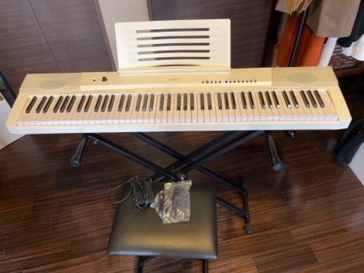 電子ピアノ TORTE ホワイト