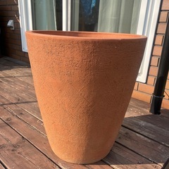 素焼きのテラコッタ植木鉢の画像