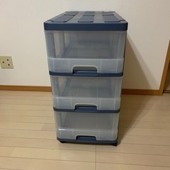 4　衣装ケース