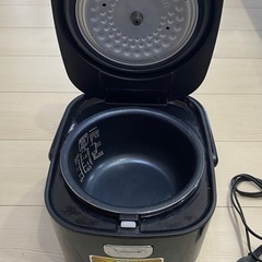 炊飯器 2019年3合炊き IRIS OHYAMAの画像