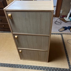 3段 木製収納棚 扉付き