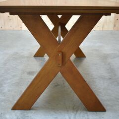 ≪yt1882ジ≫ ダイニングテーブル 幅135cm 奥行80cm 4人用 おしゃれ X型/クロス 新城家具販売/ライラック/LILAC ブラウン系 中古家具/宮城県仙台市 70330-02の画像