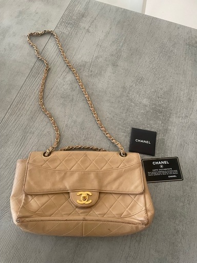 シャネルCHANELマトラッセ チェーンショルダーバッグ