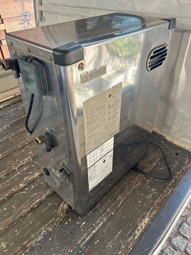 ノーリツ石油小形給湯器