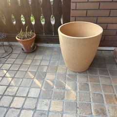 素焼きのテラコッタ植木鉢の画像