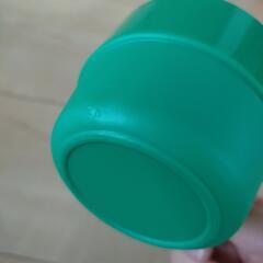 ミキハウス　プラスチックコップ　4個セット　収納ケース付きの画像