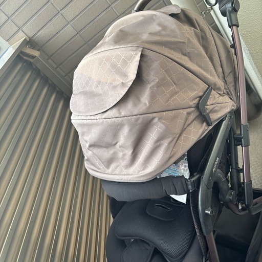 ベビーカー　アップリカ　オプティアクッショングレイス