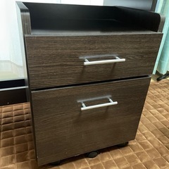 机、キャスター付き
引き出しの画像