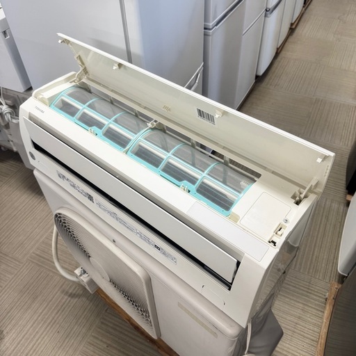 【超美品‼️】東芝 2021年製 ~12畳用エアコン 上下左右スイング 内部乾燥運転 100V/2.8kw