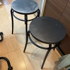 【あげます】IKEA スツール2脚【DIY向け】の画像