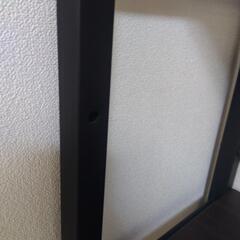 4段のスチールラックの画像