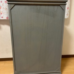 【即引取OK！】推し活にもぴったり 引き出し付本棚の画像
