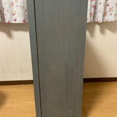 【即引取OK！】推し活にもぴったり 引き出し付本棚の画像