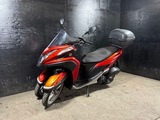 ★支払総額10.2万円★定休日なし！いつでも現車確認可能です！ ヤマハ トリシティ125 赤 SE82J 4ストインジェクション！ 安定性の高い3輪スクーター！ リアボックス付き！