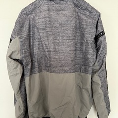 adidas 薄手メンズアウター　ジャンパー フードありの画像