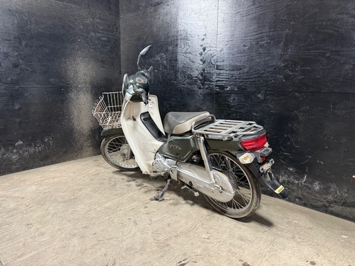 ★支払総額7.8万円★激安車、バイクショップ！ 野田納車可能です！ ホンダ スーパーカブ50FI 緑 4ストインジェクション！ 高年式！ 低燃費！ フロントカゴ付き！ リアキャリア付き！