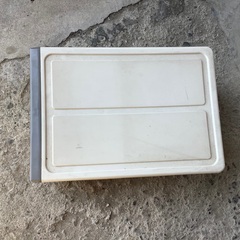 Fitsの収納ケース1つ　33×21×47cm ホワイト　グレーフレームの画像