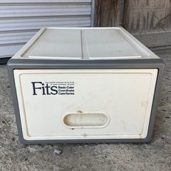 Fitsの収納ケース1つ　33×21×47cm ホワイト　グレーフレームの画像