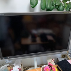 シャープ液晶テレビ　52インチ　　2008ねん