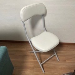 折りたたみ式椅子