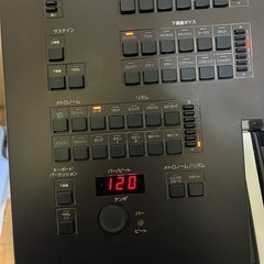 YAMAHAのエレクトーンの画像