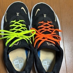 NIKE
バスケットシューズ
